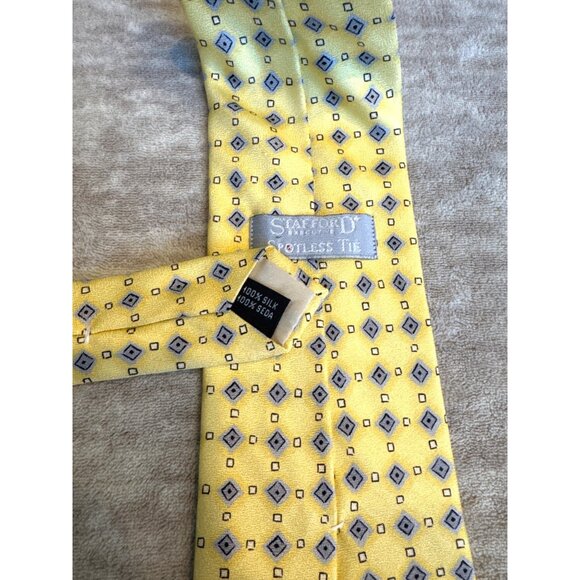 Stafford Spotless Tie Yellow Pattern 100% Silk - Picture 4 of 4
